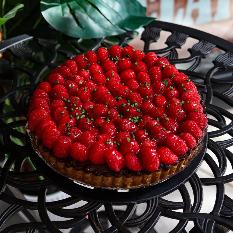 menu item 17 of 27, Pistacchio and Pistacchio Raspberry Cake