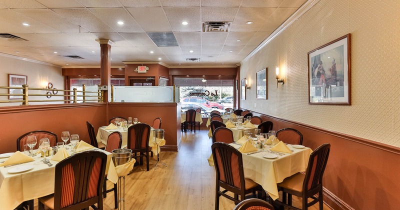 Diner area, chairs and tables