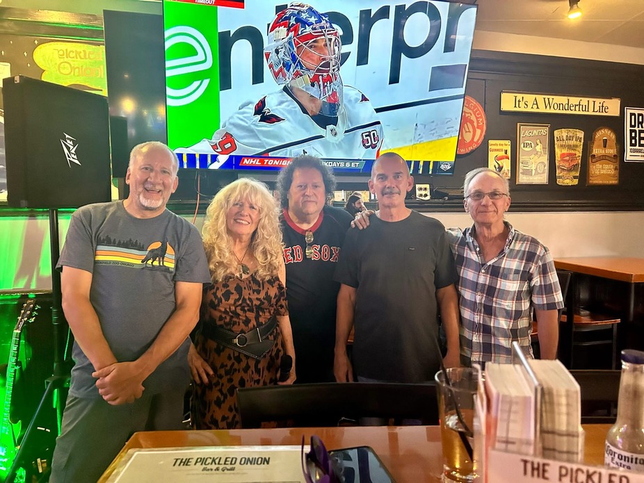 Easily Distracted event photo