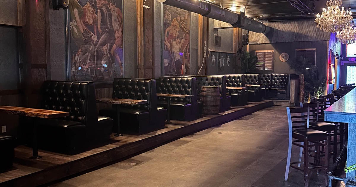 Interior space, upholstered booths lined up