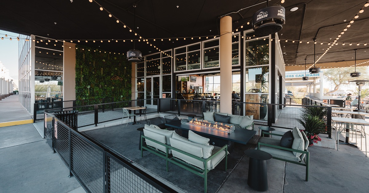 Outdoor lounge seating