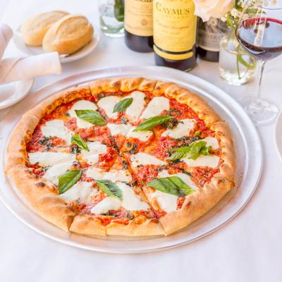 Margherita Napolitano Pizza.