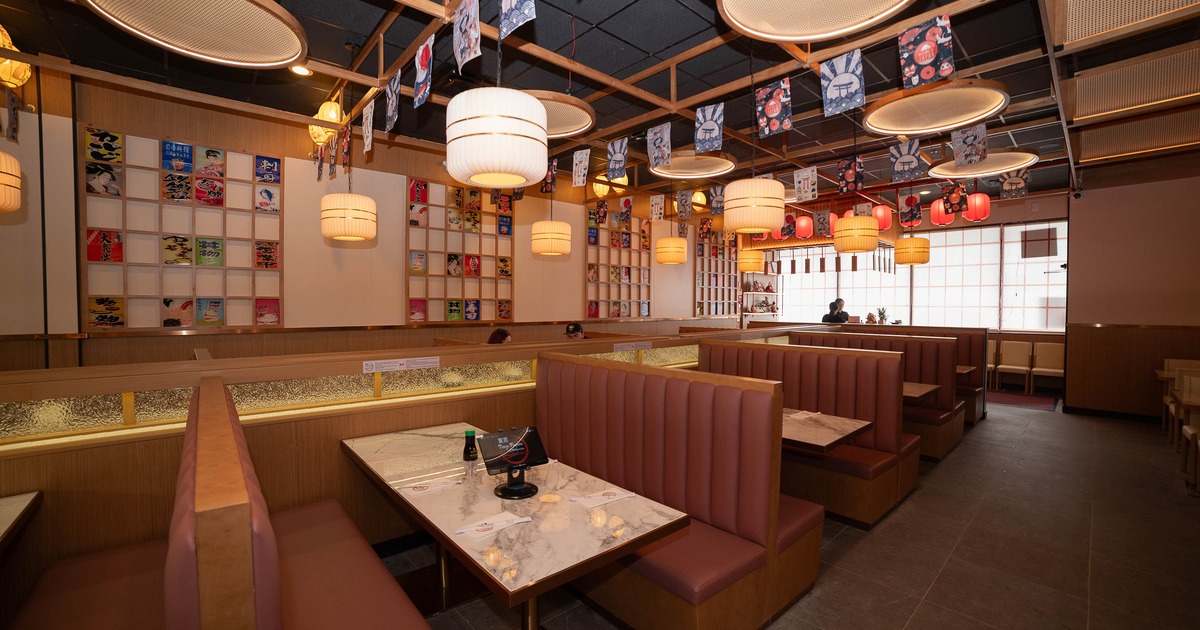 Dining area, booth tables