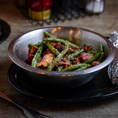 Grean beans with bacon.