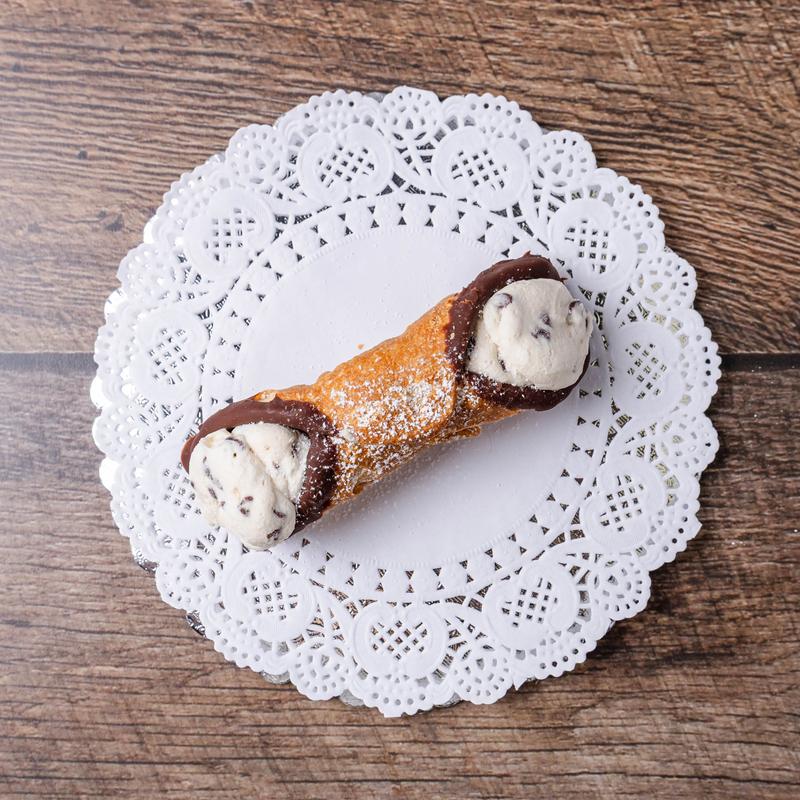 Cannolis photo