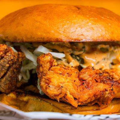 Bulldog Burger, close-up.