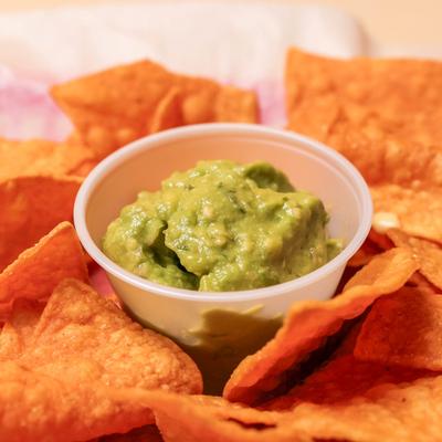 Guacamole and chips.