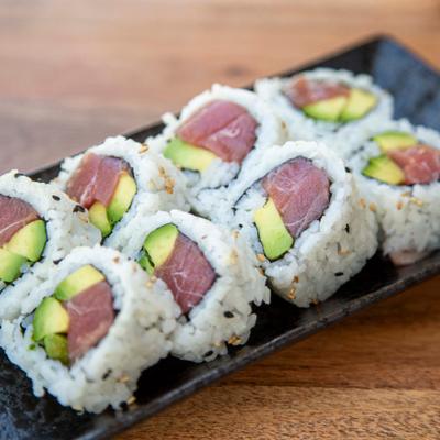 Tuna avocado roll