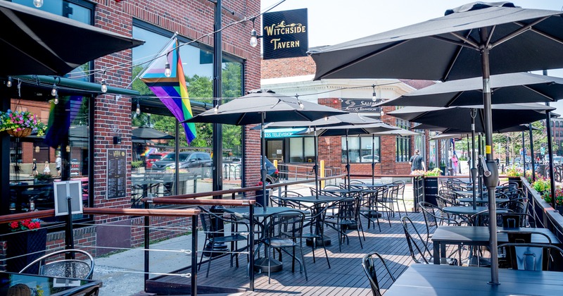 Exterior, terrace, parasols, tables, chairs
