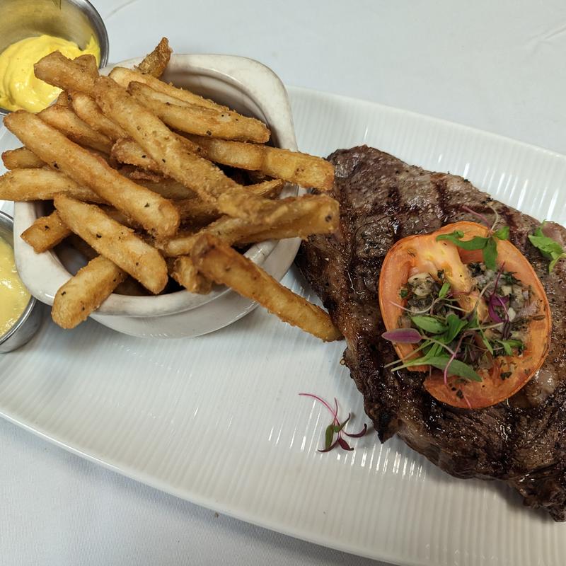 Steak Frites À La Parisienne photo
