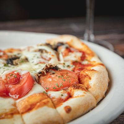 Margherita flatbread
