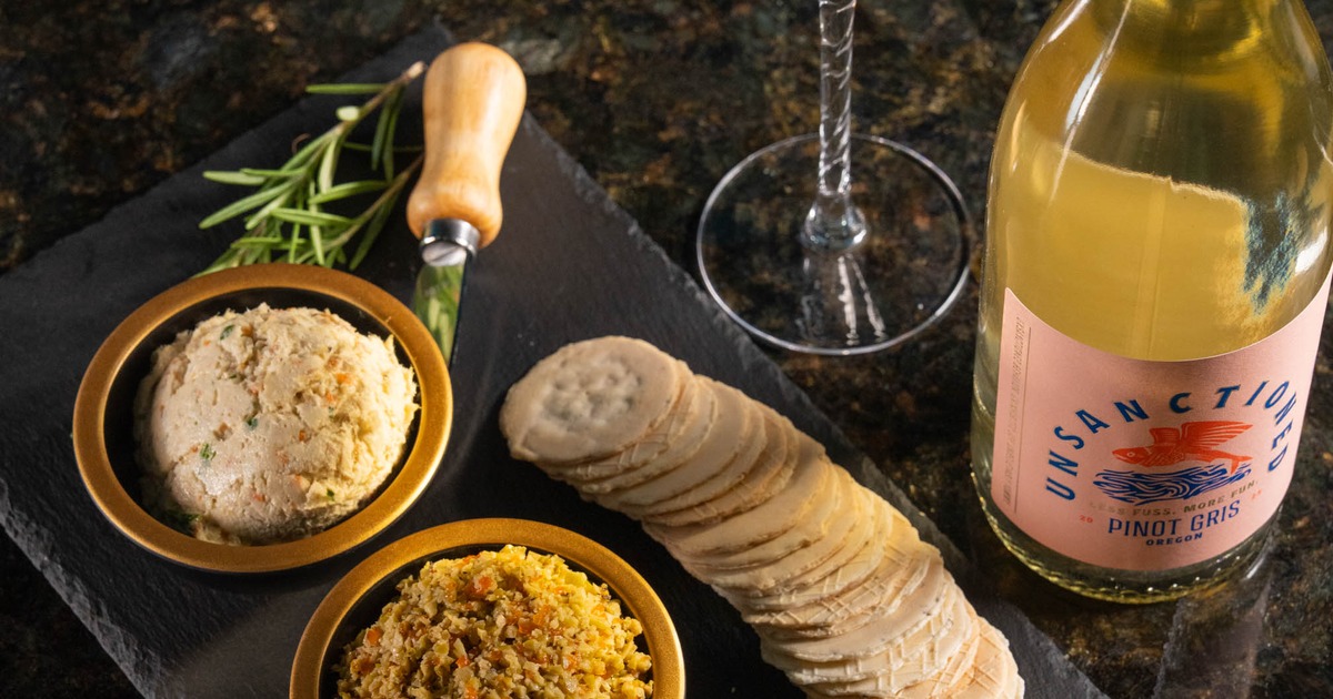 Crackers with spreads