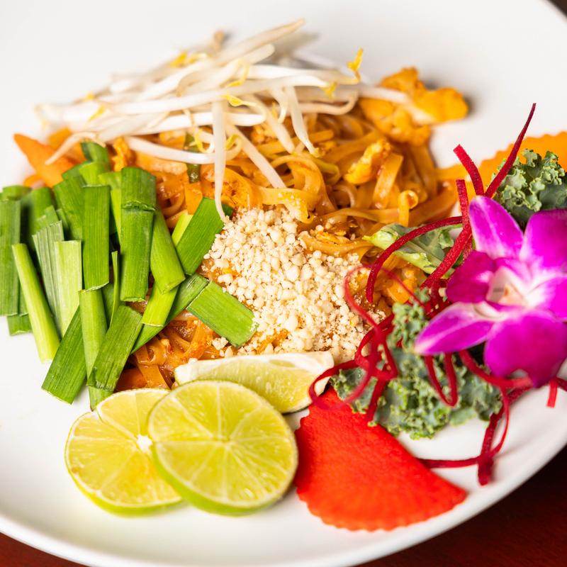 menu item 18 of 26, Famous Pad Thai