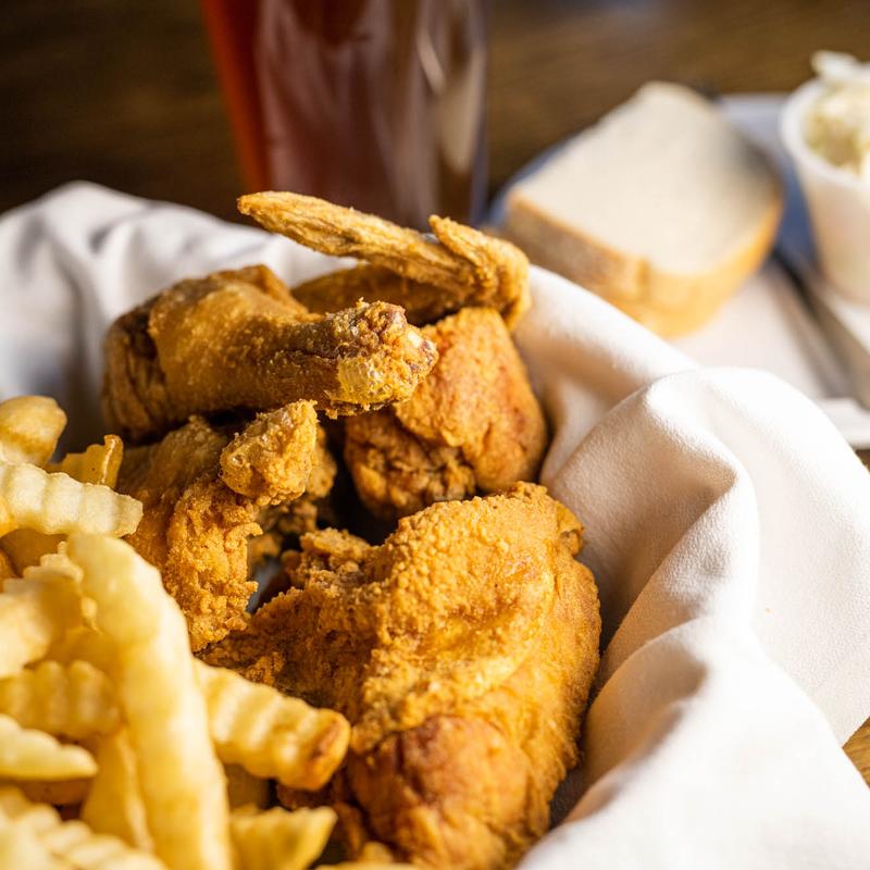 Famous Friendly Dinner photo