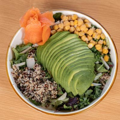 Power bowl with avocado and chickpeas.