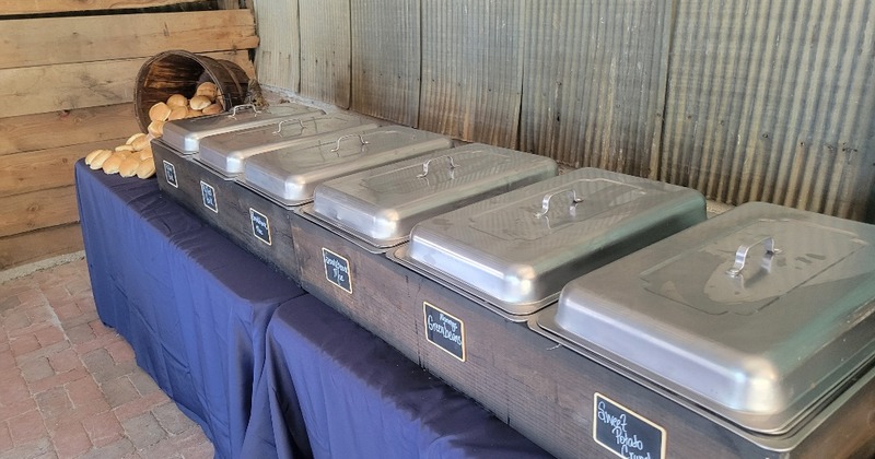 Catering trays with lids