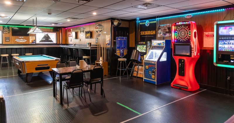 Interior, game area
