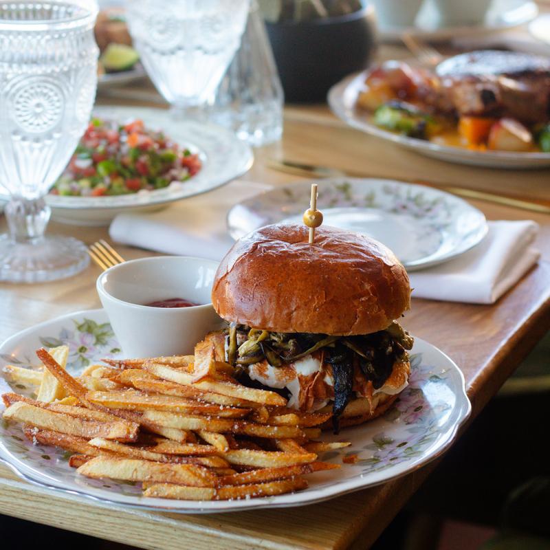 Brodito burger photo