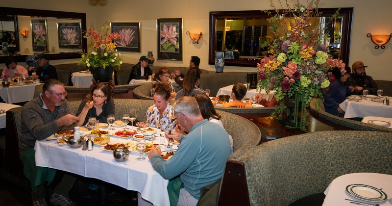 Diner room, booths, side angle point of view