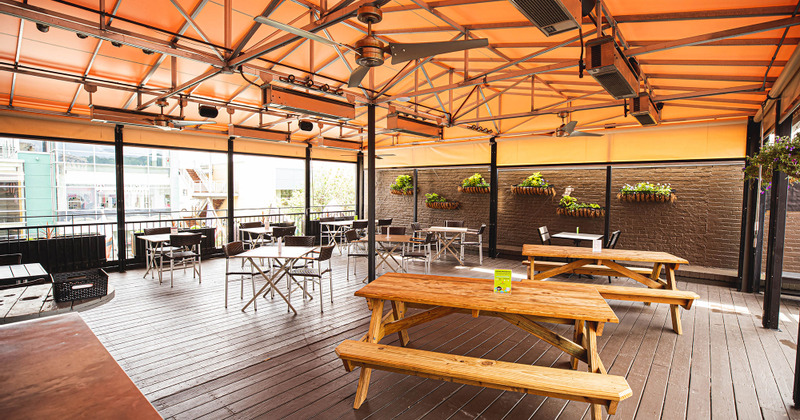 Terrace, tables and seating