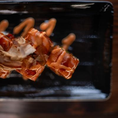 Spicy tuna sushi rolls.