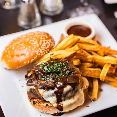 Peppercorn burger with side fries