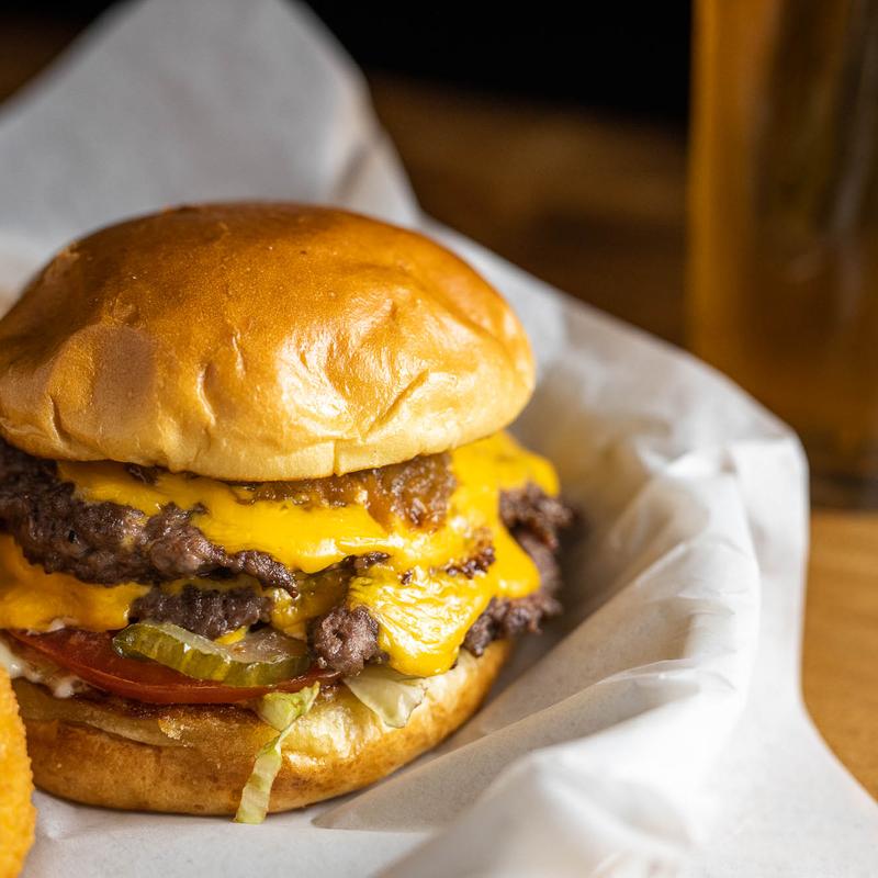 *Cheeseburger Deluxe photo