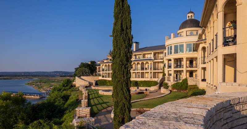 Exterior, wide view to restaurant and garden in front