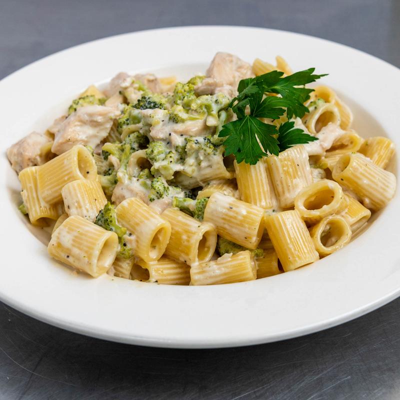 menu item 9 of 13, Alfredo with Chicken & Broccoli
