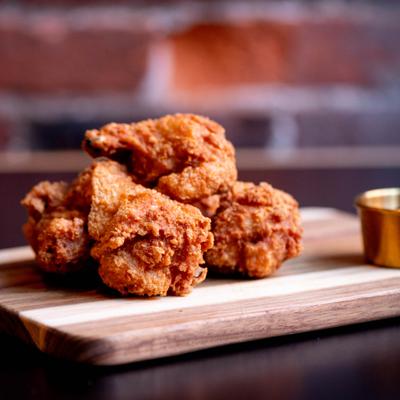 Fried chicken wings.