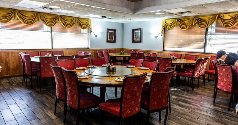 Cozy interior dining area with round dining tables