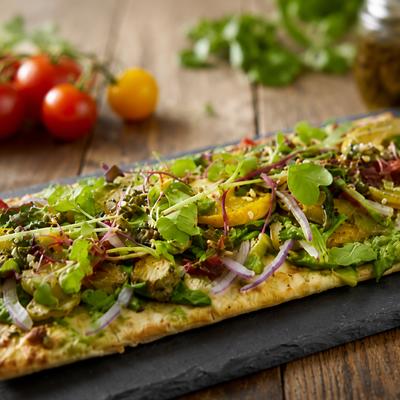 Flatbread with veggies.