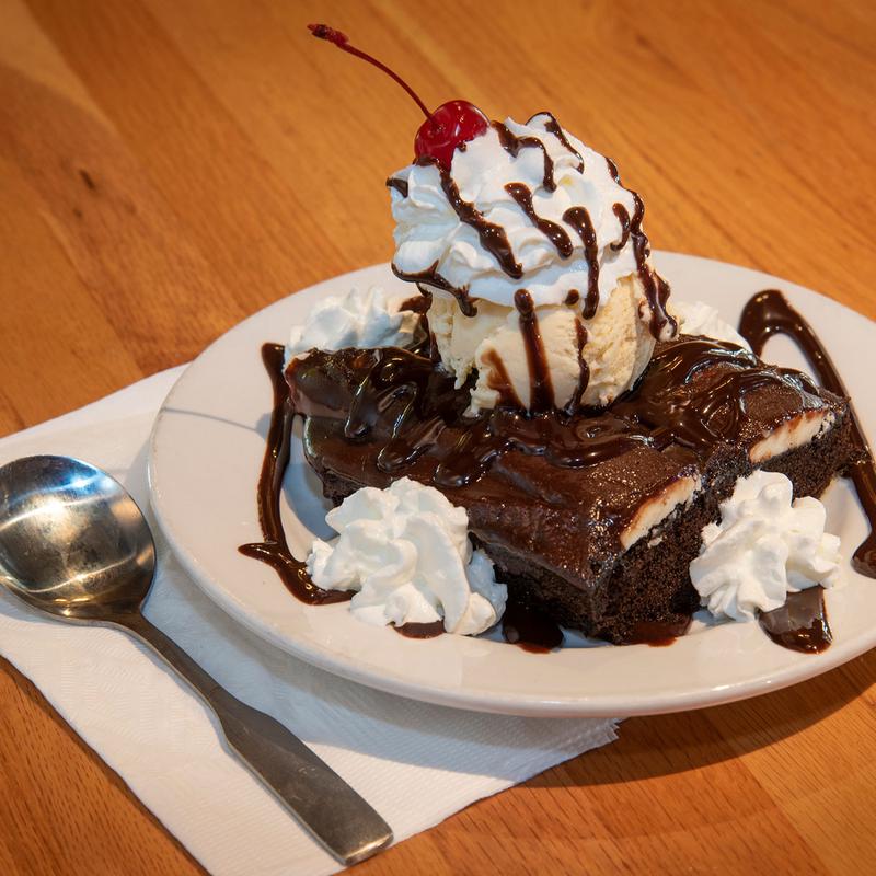 Sander Bumpy Cake Sundae photo