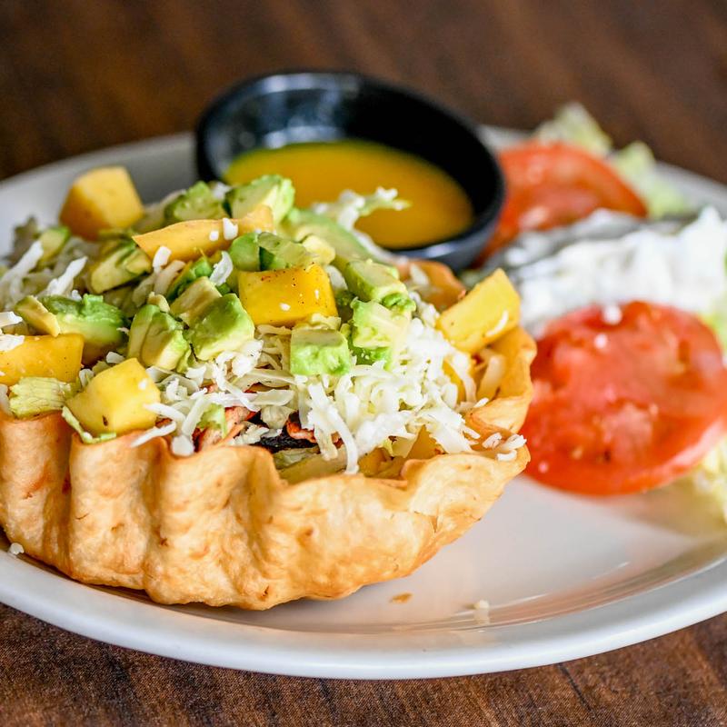 Ensalada de Pollo con Mango Sauce photo