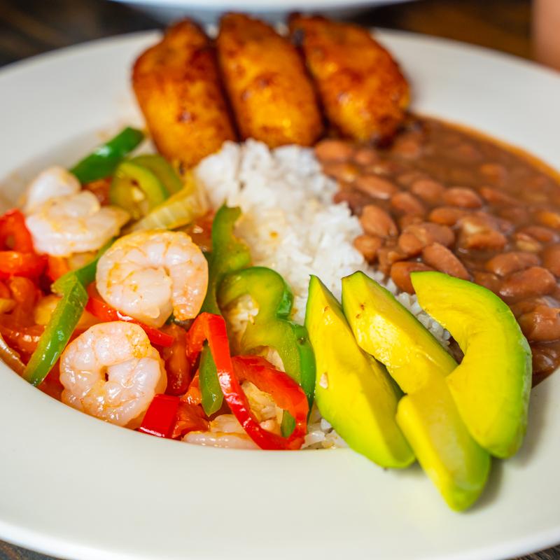 Camaron con vegetales photo