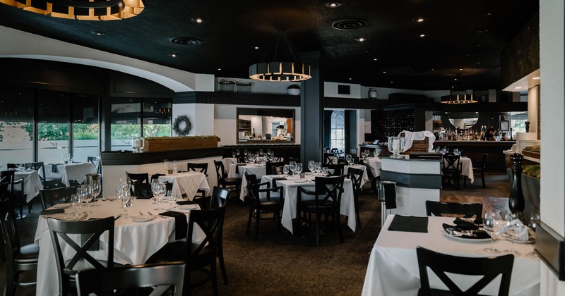 Interior, dining area waiting for the guests