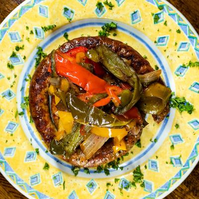 Salsiccia e pepe pasta, top view