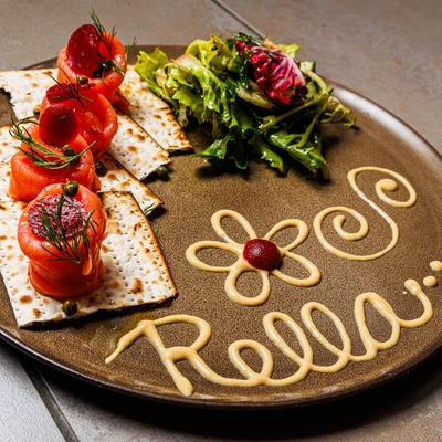 Smoked salmon plate.