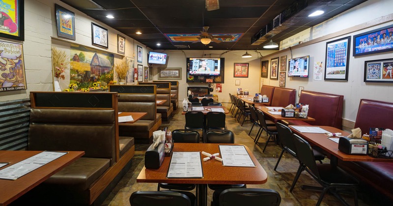 Seating area, tables ready for guests