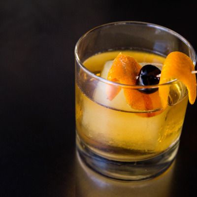 Old Fashioned cocktail photo.