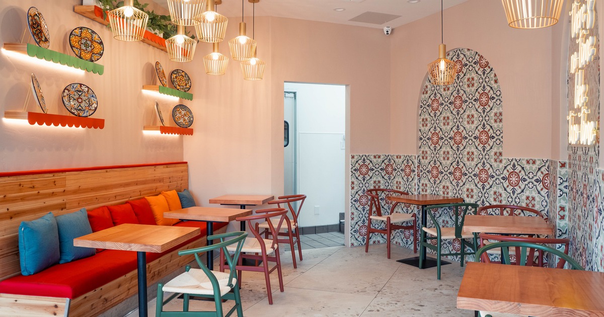 Diner area, wide view