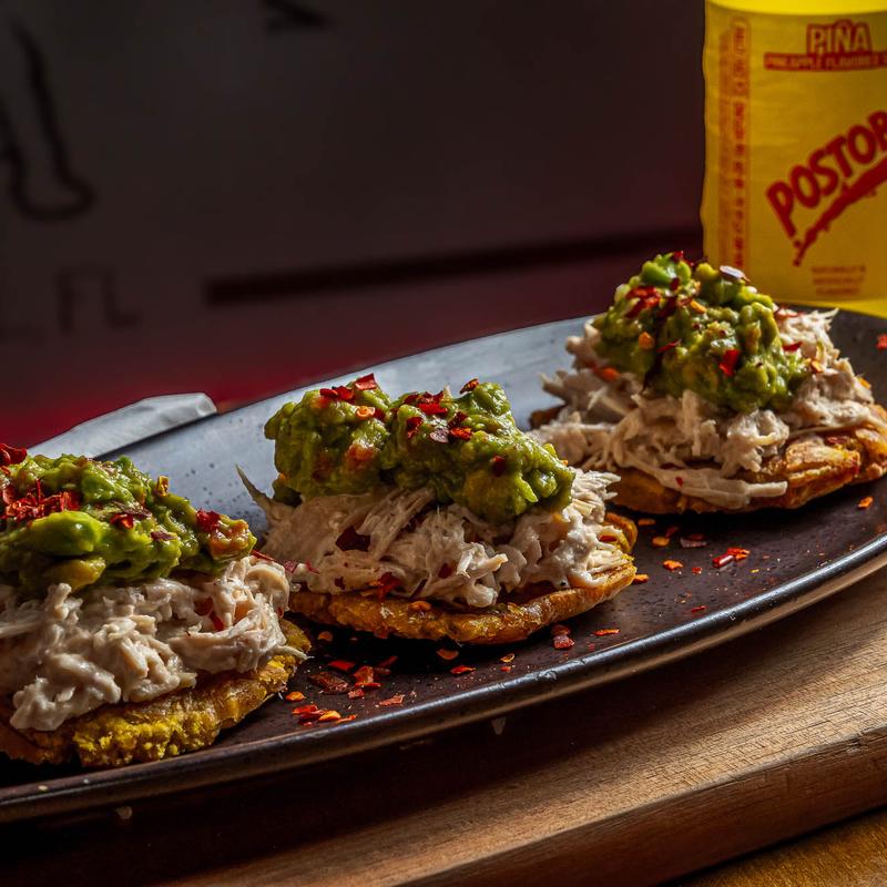 menu item 2 of 17, Tostones con Pollo y Guacamole