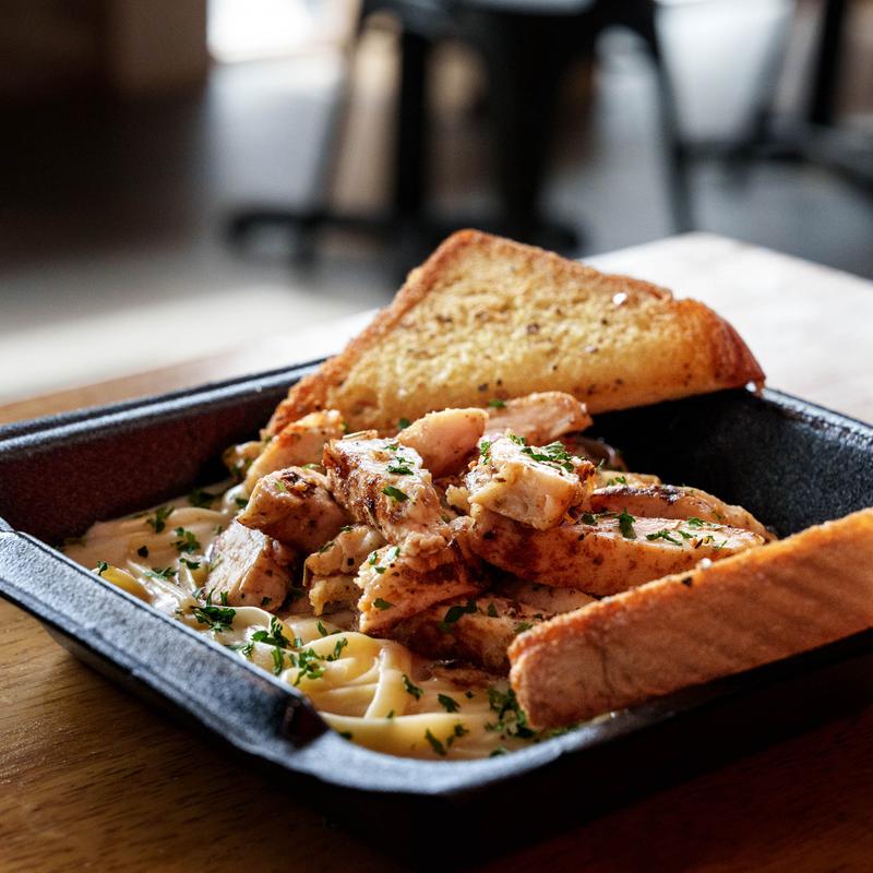 Chicken Alfredo photo