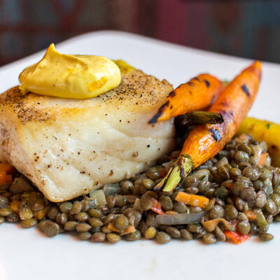 Fish with grilled vegetables and lentils