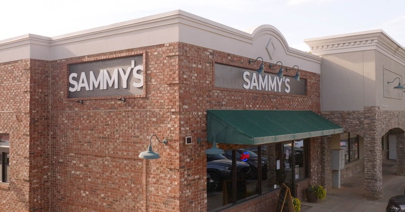 Exterior, angle view to the restaurant, entrance