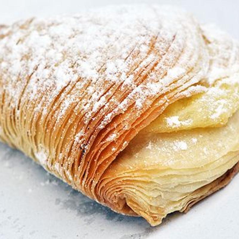 Sfogliatella* photo
