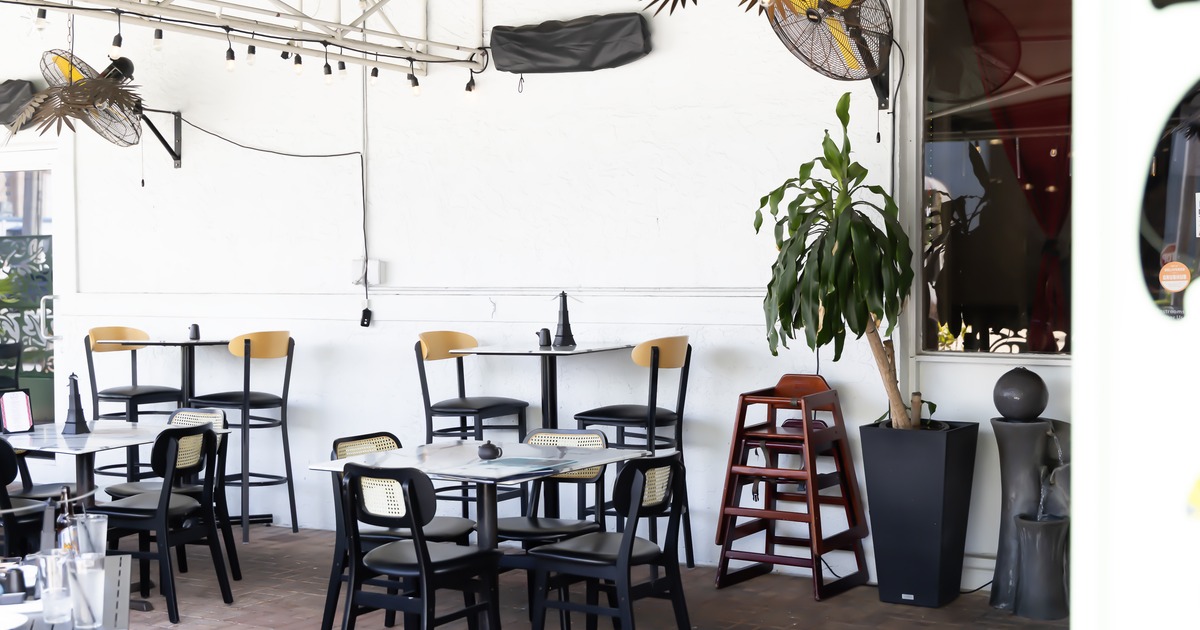 Diner area, tables, chairs