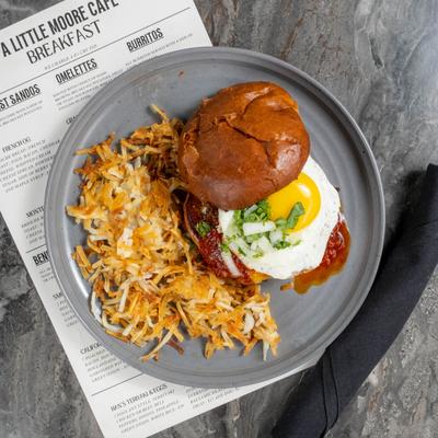 The Ponto beach burger, top view.