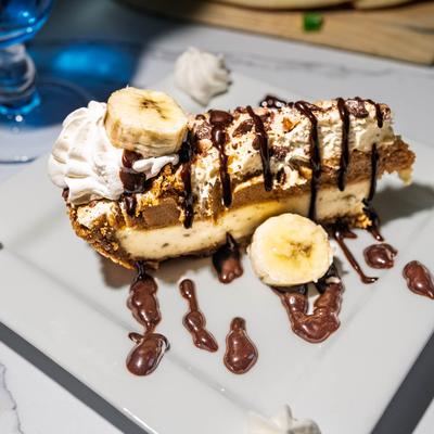 Banana cheesecake cookie butter pie.