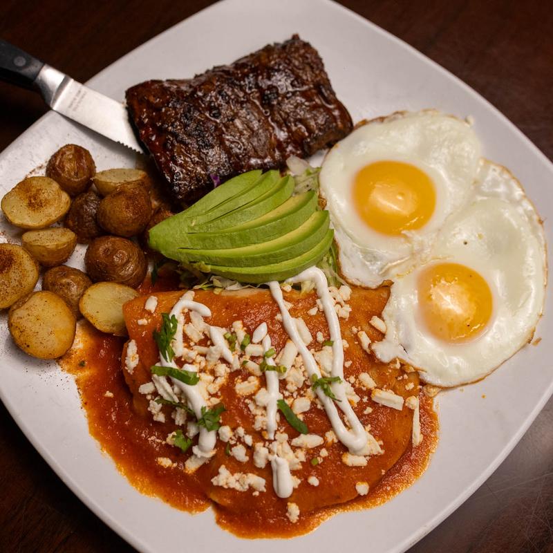 Huevos Rancheros y Carne de Lujo photo 5